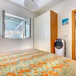 Casetta Stecchi Mare Apartment *